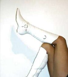 Booted femmes