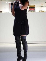 Booted femmes
