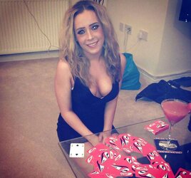 Steamy super-sexy facebook teenagers