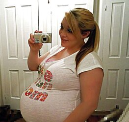 Tres gros ventre enceinte
