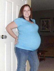 Tres gros ventre enceinte