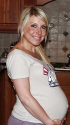 Tres gros ventre enceinte
