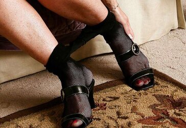 Lucy a trio nylon soles