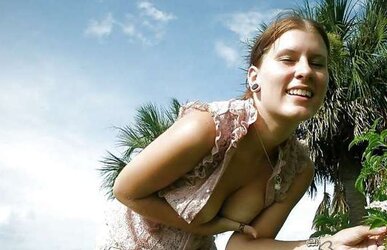 18yo teenager exhib outdoor