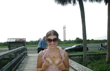 18yo teenager exhib outdoor