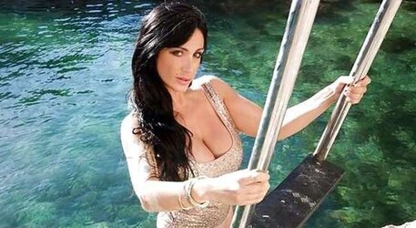 Italian Showgirl Marika Fruscio
