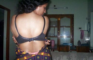 Tamil super hot aunty Gigantic Bra-Stuffers