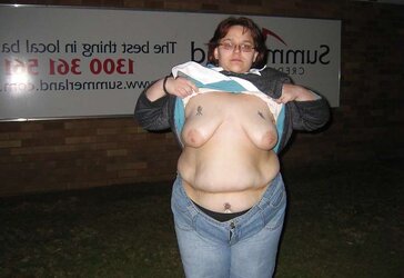 Big Bi-Atch In Public Places