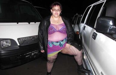 Big Bi-Atch In Public Places