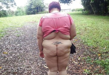Big Bi-Atch In Public Places
