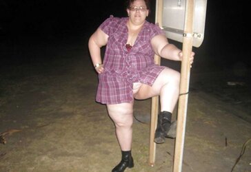 Big Bi-Atch In Public Places