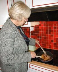 Mature Hottie - Annick