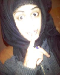 Hijabi Paki Teenager