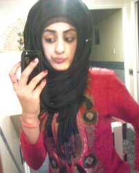 Hijabi Paki Teenager