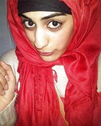 Hijabi Paki Teenager