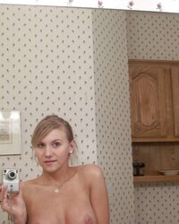 Inexperienced Gal Andi
