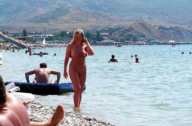 Mature and teenager Nudists