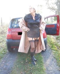 Mature Hottie - Annick
