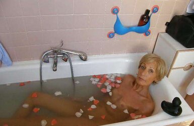 Francoise la bourge mature et salope
