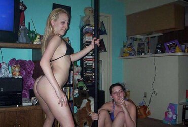 VARIOUS CHICKS AND BREEZIES XX
