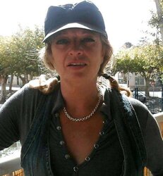 Ma 1er tante,my very first aunt coment stiff