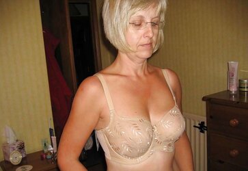 Housewife Cocksluts