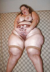 Ample culo mom