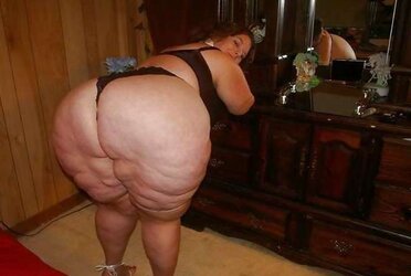 Ample culo mom