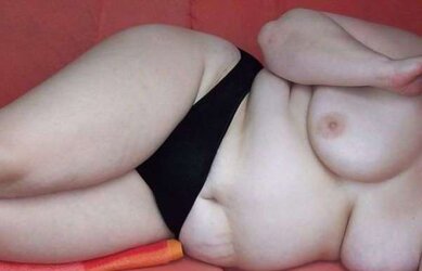 Giant mature gals