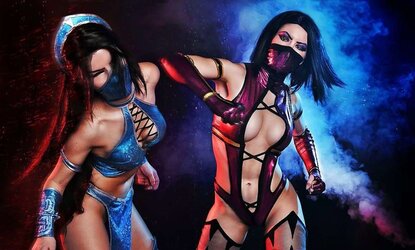 Cosplay damsels