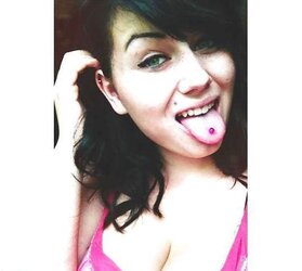 Buxom Bootylicious Emo Teenager ( four comments)