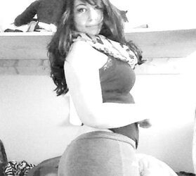 Buxom Bootylicious Emo Teenager ( four comments)