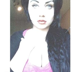 Buxom Bootylicious Emo Teenager ( four comments)