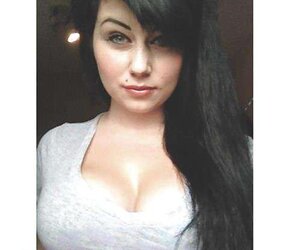 Buxom Bootylicious Emo Teenager ( four comments)