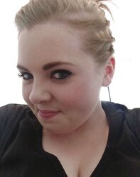 Pretty fuckslut with meaty jugs