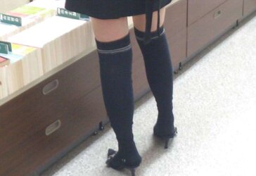 Japanese Candids - Soles in a Store