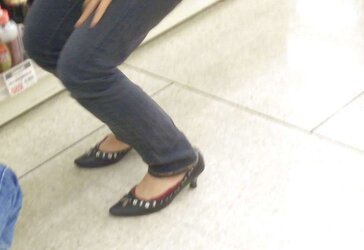 Japanese Candids - Soles in a Store
