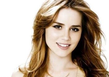 Alison Lohman