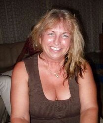 Scorching HouseWife Heidi