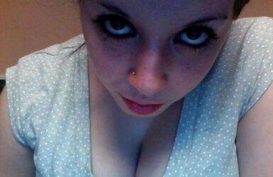 Buxom Inexperienced Emo Damsel