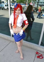 Crimson Hair, Soles Naked