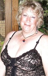 Mature PLUMPER Faye