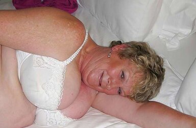 Mature PLUMPER Faye