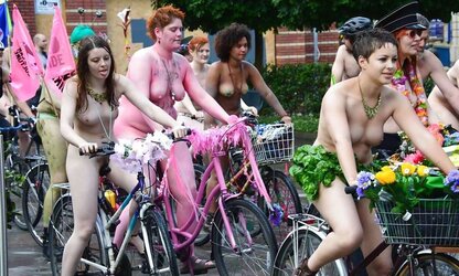 World nude bike rail