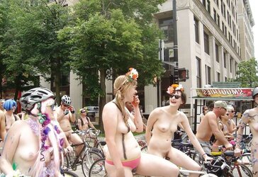 World nude bike rail