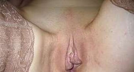 Grosse heraushaengende Schamlippen