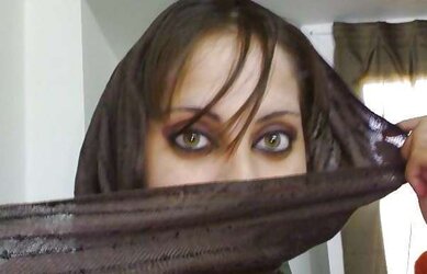 Jordanian Stunning Stunner