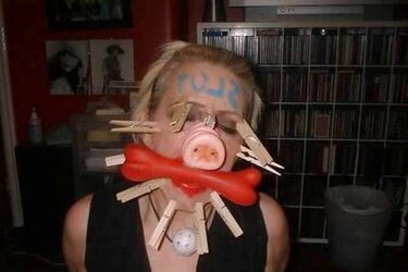 Les salopes ( soumise, torturee,humiliee )
