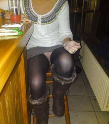 Upskirt Labia