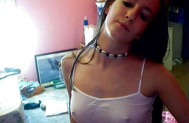 Damsels showcasing their buldges make me demonstrate my buldge